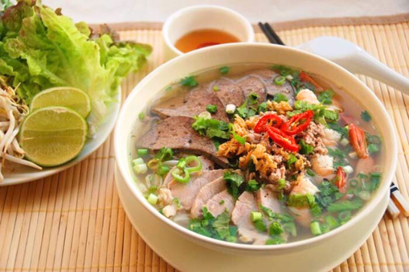 Noodle Soup - Unique dishes of Westerners